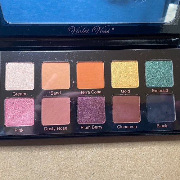 NEW | Violet Voss Cosmetics | Essentials Eye Shadow Palette - Picture 6 of 7